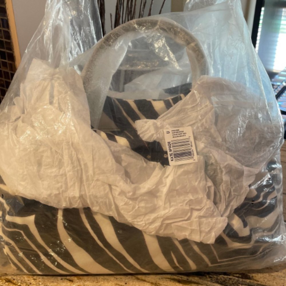Kate Spade ZEBRA Cape Mountain Stevie Baby Bag shoulder stroller diaper tote NWT - Picture 13 of 16